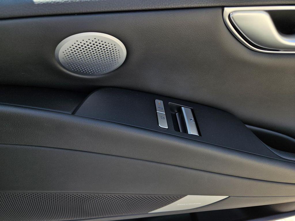 new 2025 Genesis G80 car, priced at $68,220