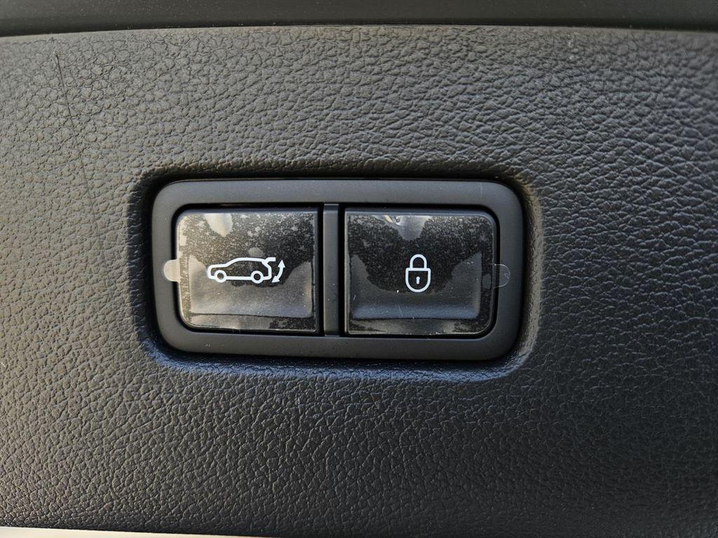 new 2025 Genesis GV80 car, priced at $82,744