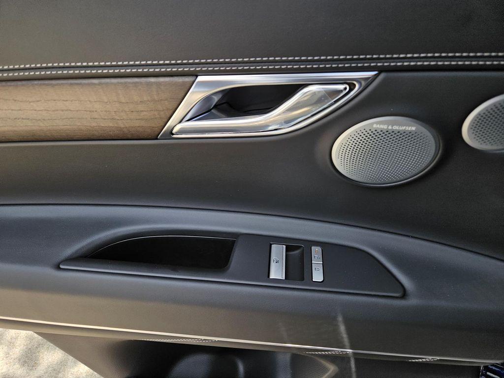 new 2025 Genesis GV80 car, priced at $82,690