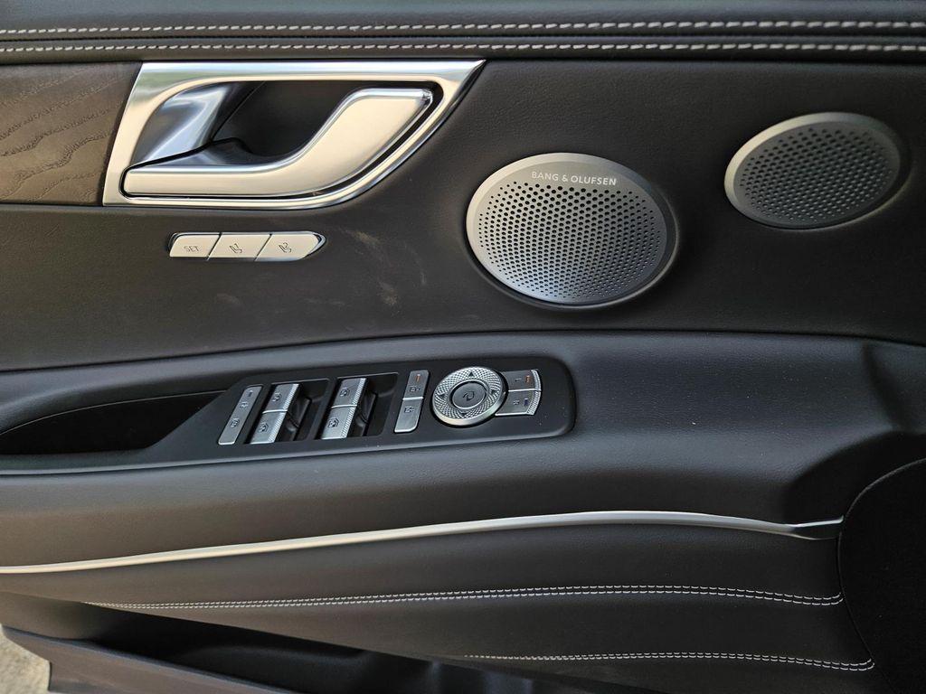new 2025 Genesis GV80 car, priced at $82,690