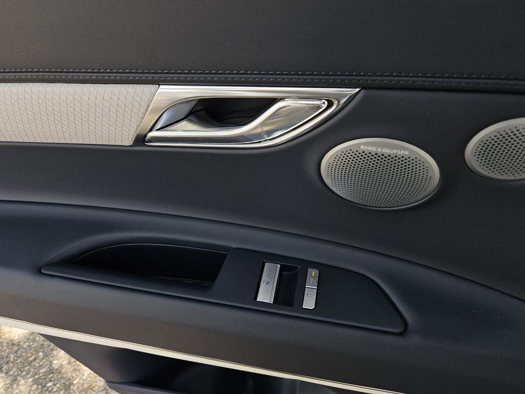 new 2025 Genesis GV80 car, priced at $81,755