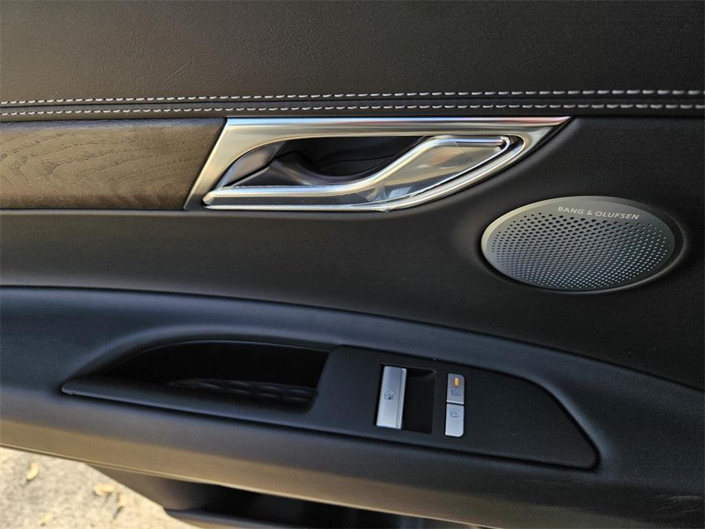 new 2025 Genesis GV80 car, priced at $82,744