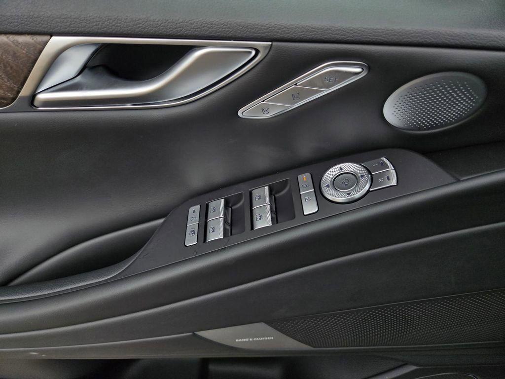 new 2025 Genesis G80 car, priced at $60,066