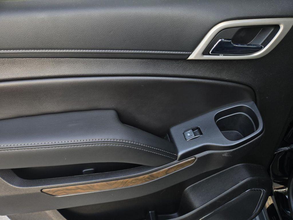 used 2019 GMC Yukon XL car, priced at $35,899