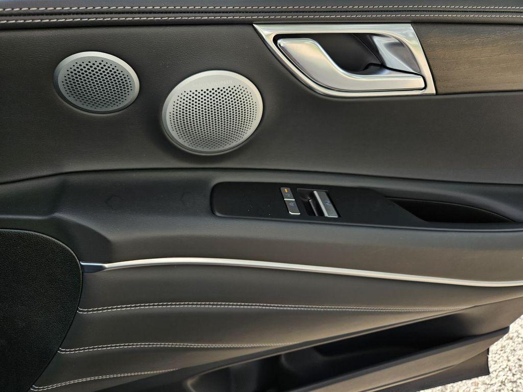 new 2025 Genesis GV80 car, priced at $73,670