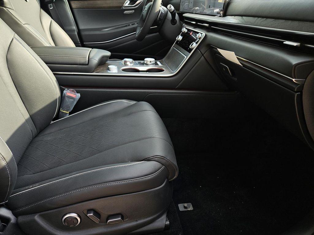 new 2025 Genesis GV80 car, priced at $73,670