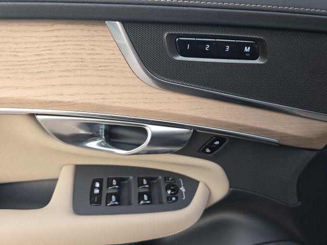 new 2026 Volvo XC90 car, priced at $70,595
