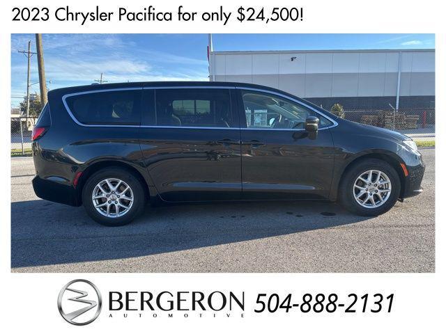 used 2023 Chrysler Pacifica car