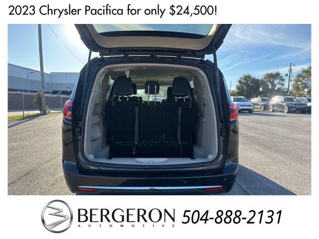 used 2023 Chrysler Pacifica car