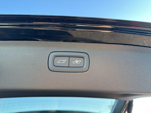 new 2025 Volvo XC90 Plug-In Hybrid car, priced at $72,900