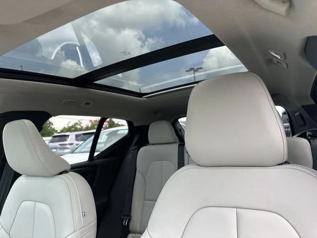 new 2025 Volvo XC40 car, priced at $47,650