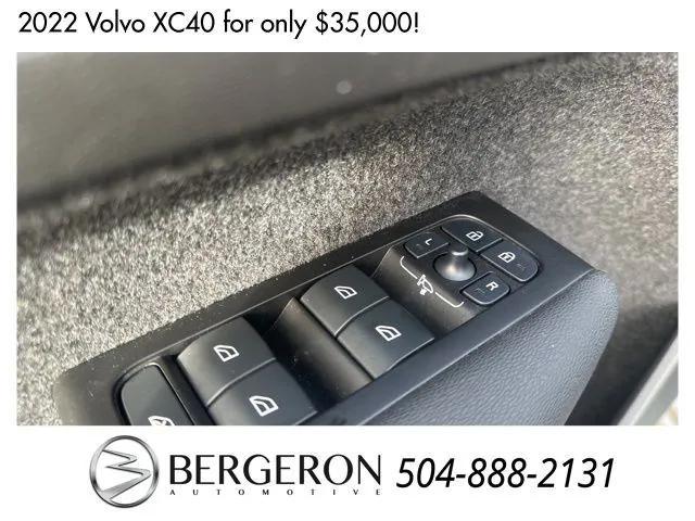 used 2022 Volvo XC40 car