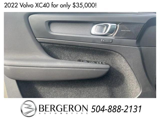 used 2022 Volvo XC40 car