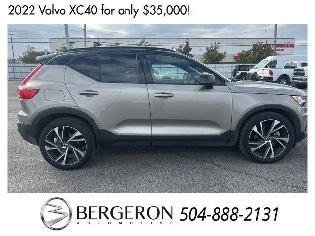 used 2022 Volvo XC40 car