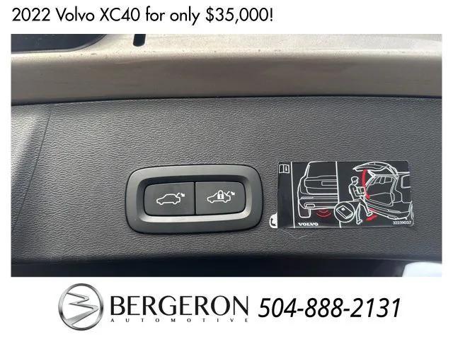 used 2022 Volvo XC40 car