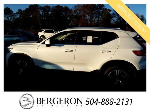 used 2024 Volvo XC40 car