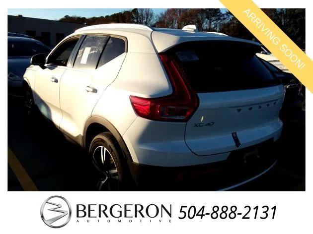 used 2024 Volvo XC40 car