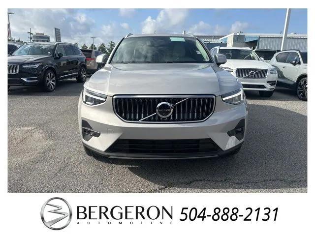 new 2025 Volvo XC40 car, priced at $46,795