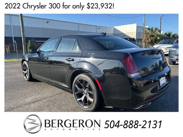 used 2022 Chrysler 300 car