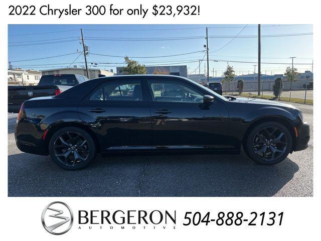 used 2022 Chrysler 300 car