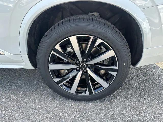 new 2025 Volvo XC90 car, priced at $65,395