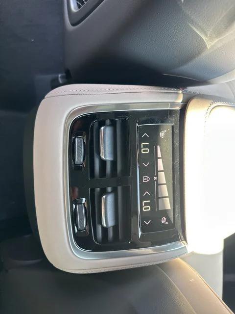 new 2025 Volvo XC90 car, priced at $65,395