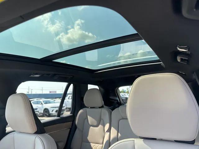 new 2025 Volvo XC90 car, priced at $65,395