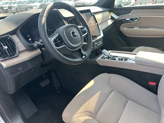 new 2025 Volvo XC90 car, priced at $65,395