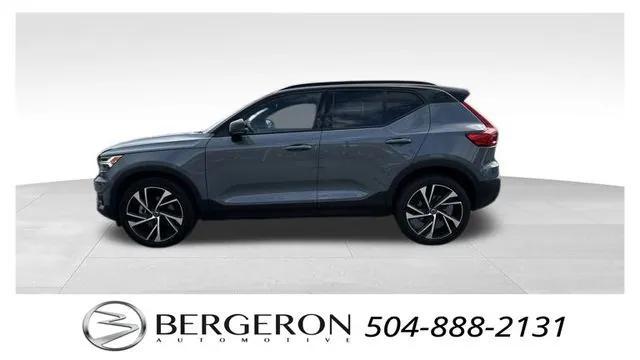 used 2022 Volvo XC40 car