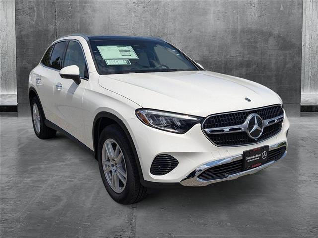 new 2025 Mercedes-Benz GLC 300 car, priced at $54,550
