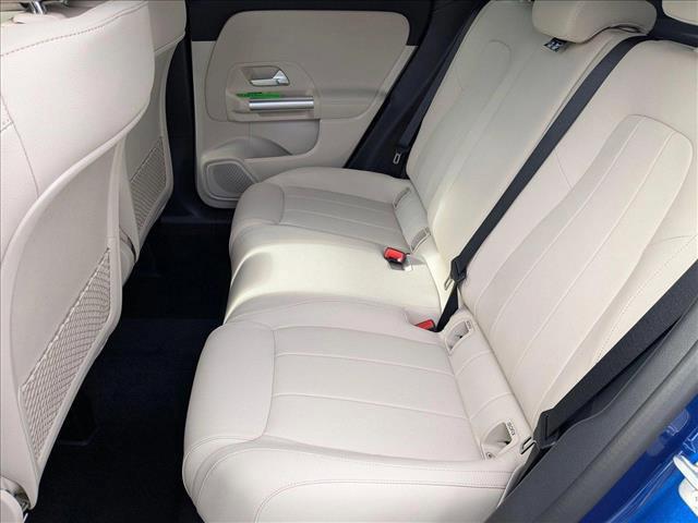 new 2025 Mercedes-Benz GLA 250 car, priced at $45,985