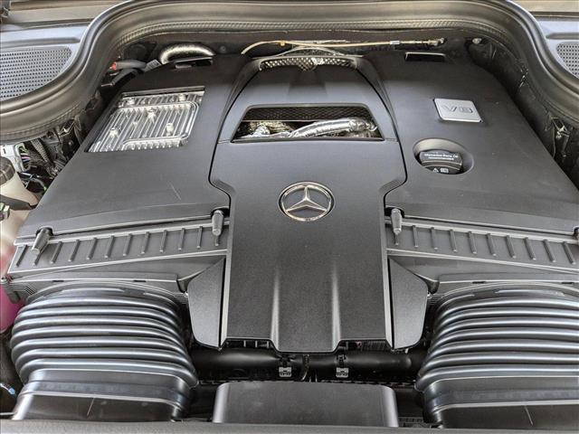 new 2025 Mercedes-Benz GLS 580 car, priced at $125,020