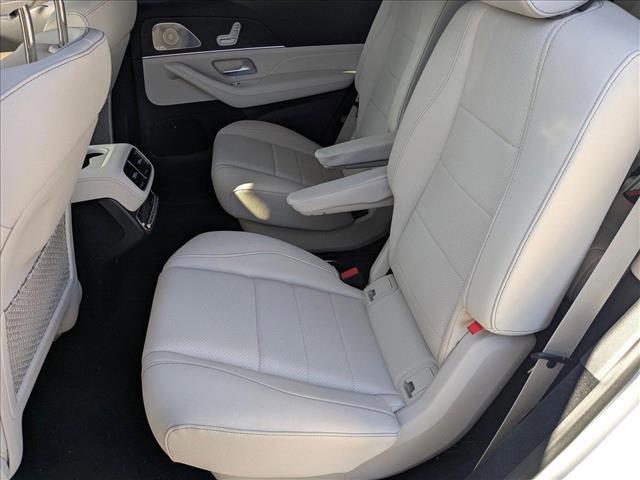 new 2025 Mercedes-Benz GLS 450 car, priced at $97,430