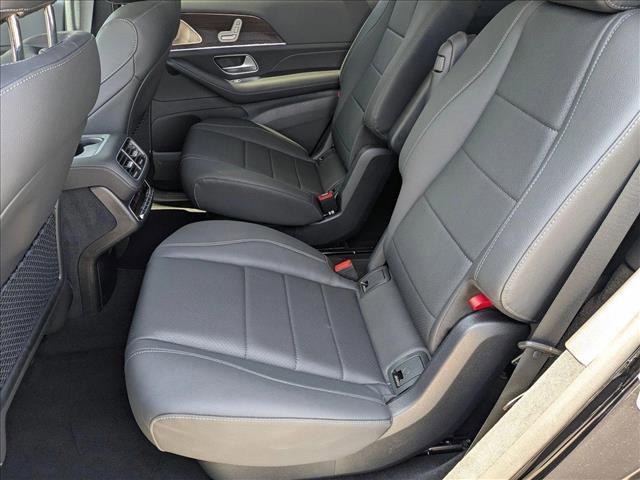 new 2025 Mercedes-Benz GLS 450 car, priced at $92,275