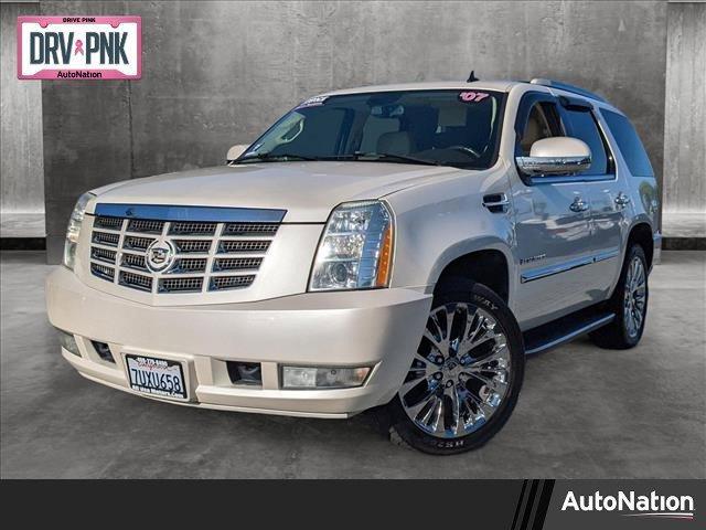 used 2007 Cadillac Escalade car, priced at $10,488