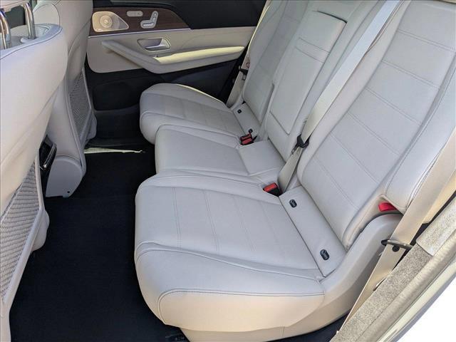 new 2025 Mercedes-Benz GLS 450 car, priced at $98,910