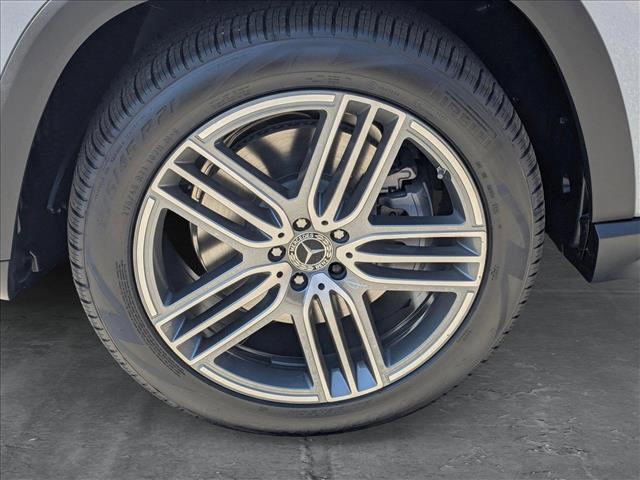new 2025 Mercedes-Benz GLS 450 car, priced at $98,910