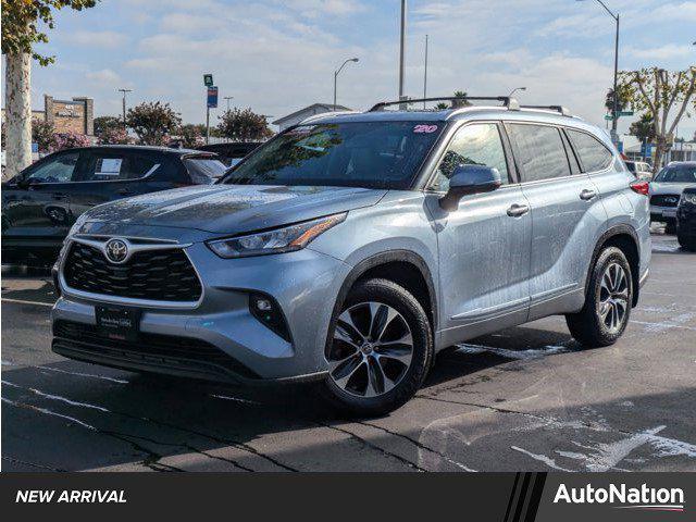 used 2020 Toyota Highlander car, priced at $28,599