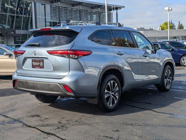 used 2020 Toyota Highlander car, priced at $28,599