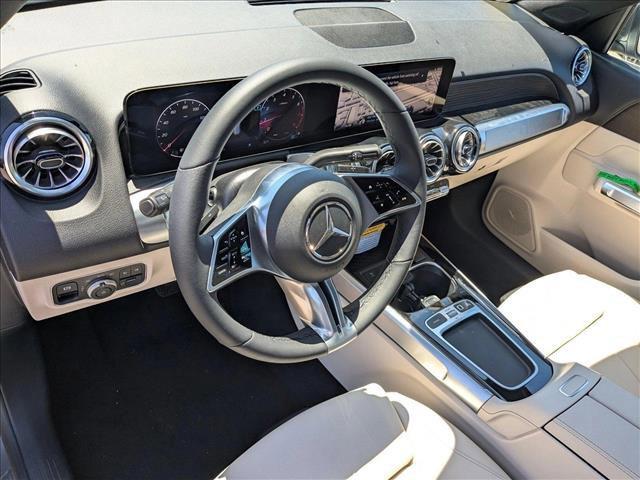 new 2025 Mercedes-Benz GLB 250 car, priced at $55,445