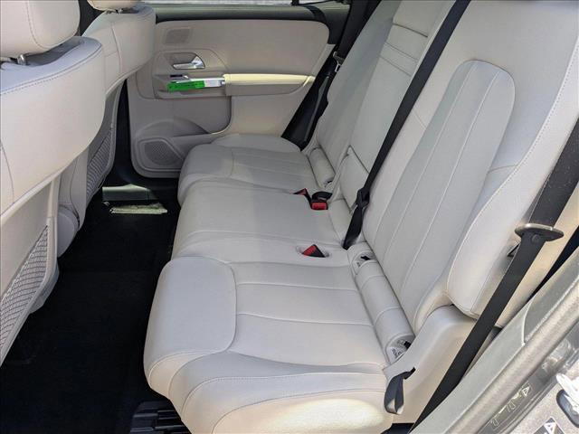new 2025 Mercedes-Benz GLB 250 car, priced at $55,445