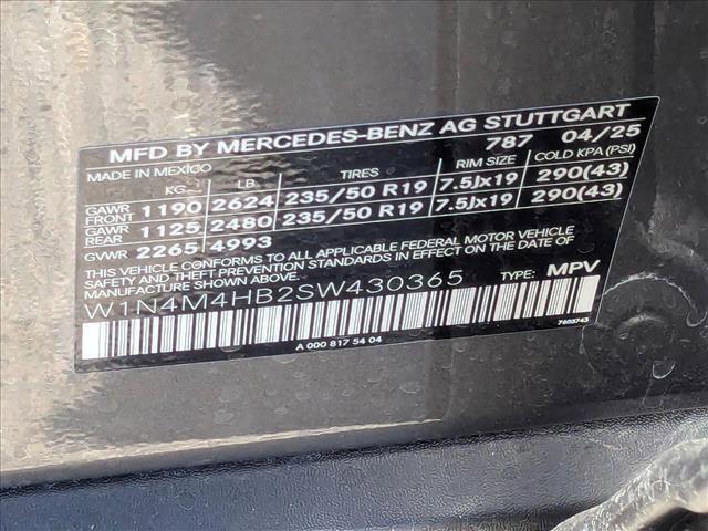 new 2025 Mercedes-Benz GLB 250 car, priced at $55,445
