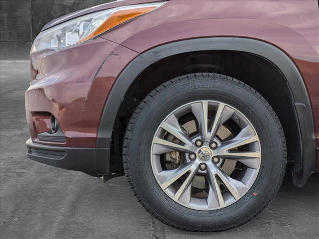 used 2015 Toyota Highlander car, priced at $17,592