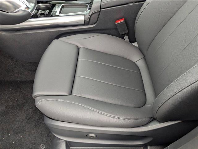 new 2025 Mercedes-Benz GLA 250 car, priced at $45,985