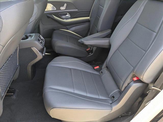 new 2025 Mercedes-Benz GLS 450 car, priced at $96,220