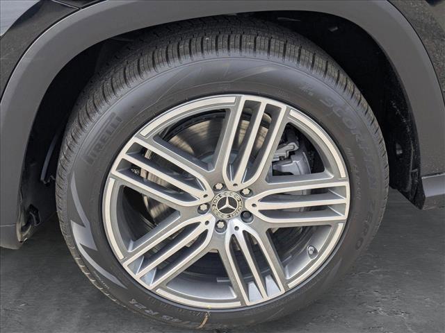new 2025 Mercedes-Benz GLS 450 car, priced at $91,945