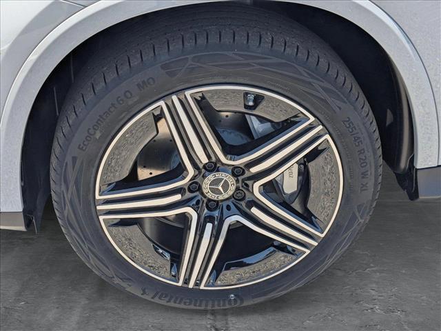 new 2025 Mercedes-Benz GLC 300 car, priced at $69,380