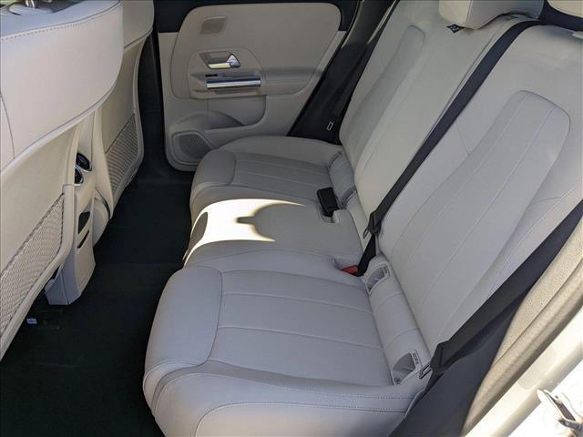 new 2025 Mercedes-Benz GLA 250 car, priced at $48,495