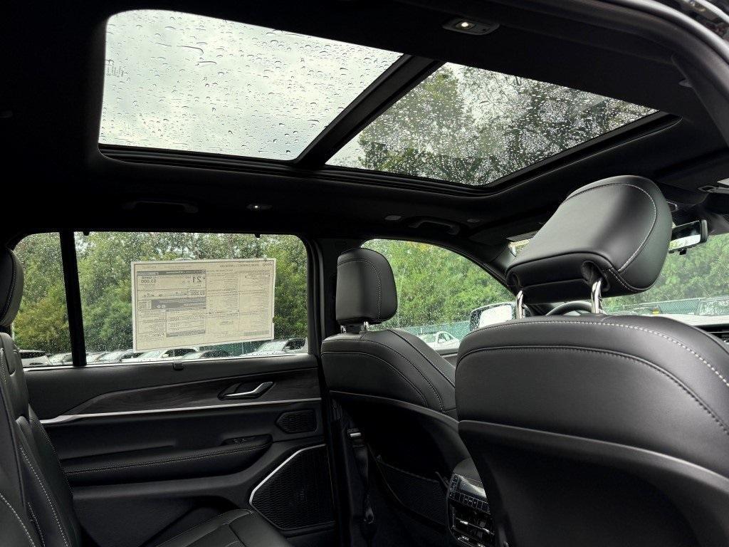 new 2025 Jeep Grand Cherokee L car, priced at $50,178