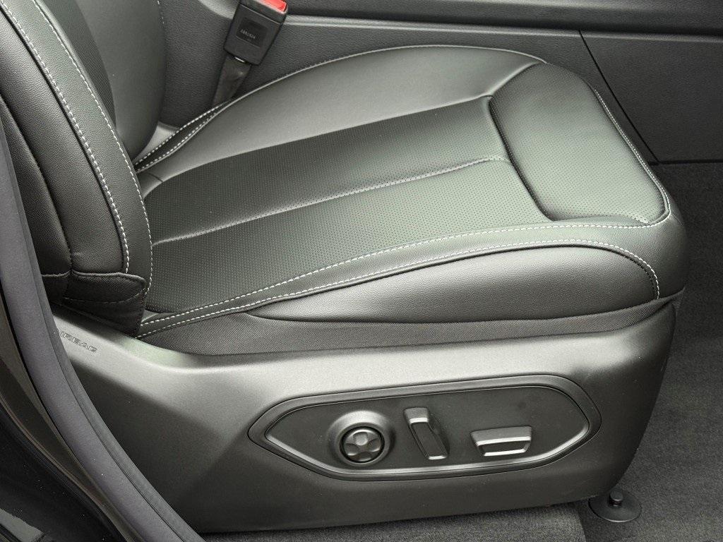 new 2025 Jeep Grand Cherokee L car, priced at $50,178